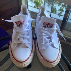 White Converse All Stars 6.5 Unworn Chuck Taylor